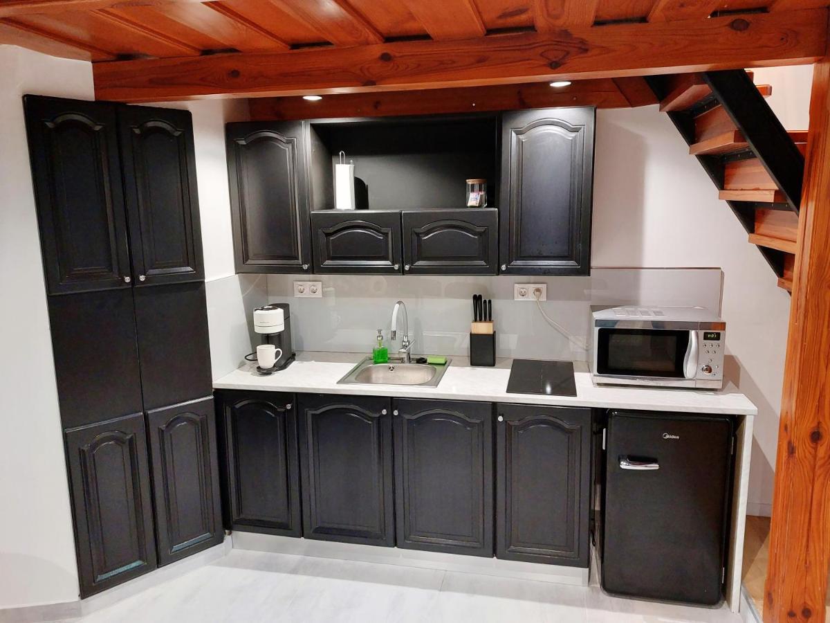 Square 16 Apartman - Absolutely Central Location With Self Check In Szombathely Exterior photo