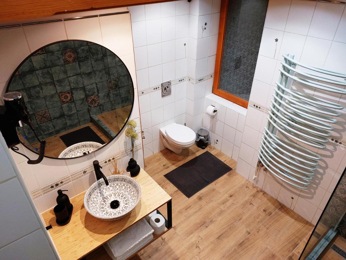 Square 16 Apartman - Absolutely Central Location With Self Check In Szombathely Exterior photo
